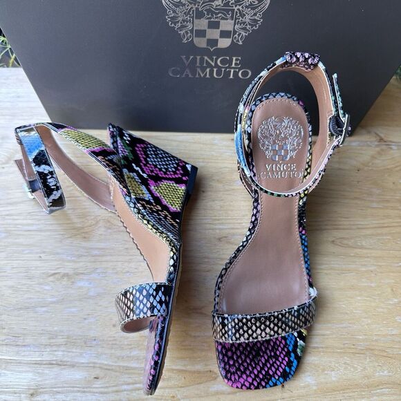 Vincent‎ Camuto Gallanna Wedge Sandals Leather Size 6 Multicolor Snake Print NWB - Picture 1 of 10